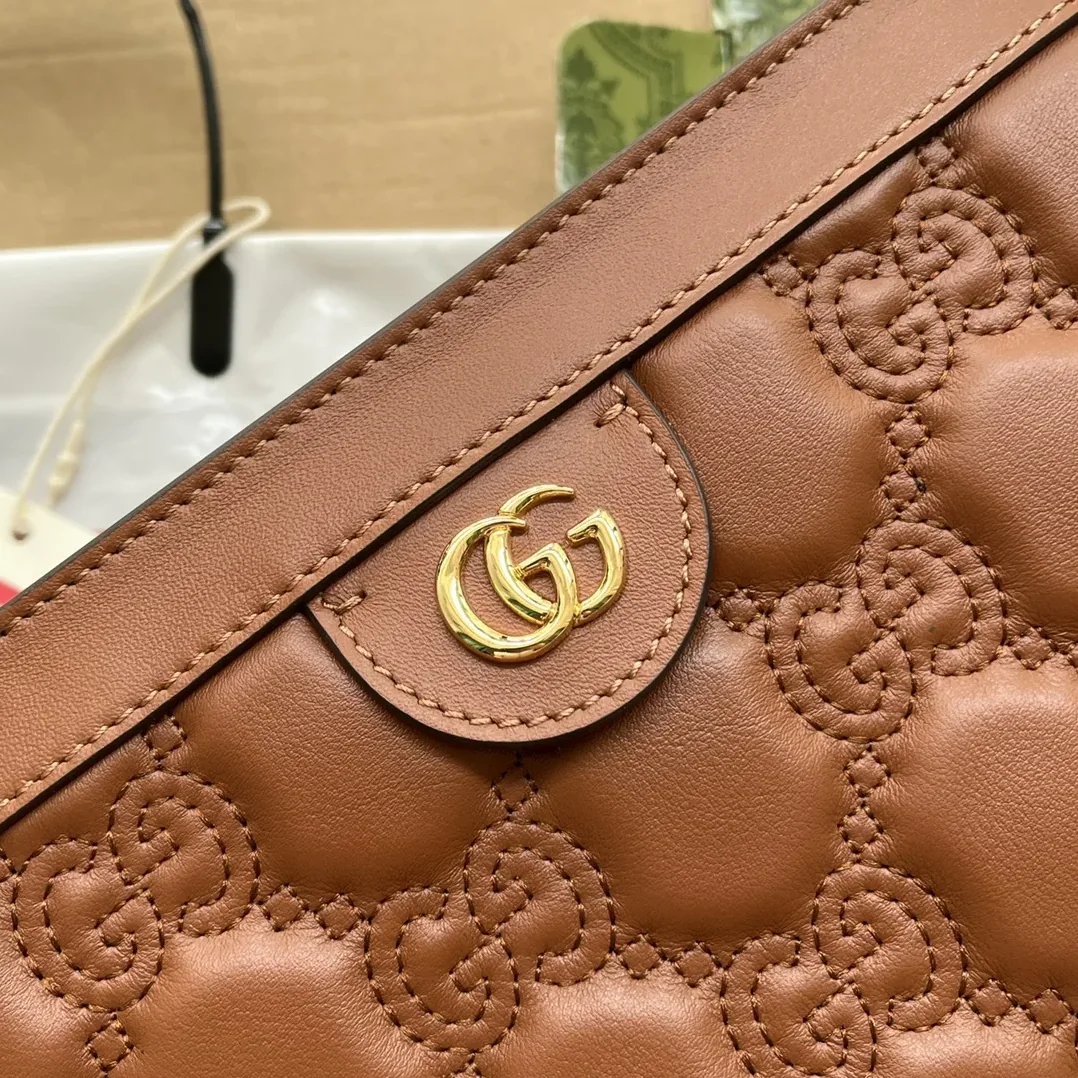 Gucci GG Matelassé Small Bag in Brown