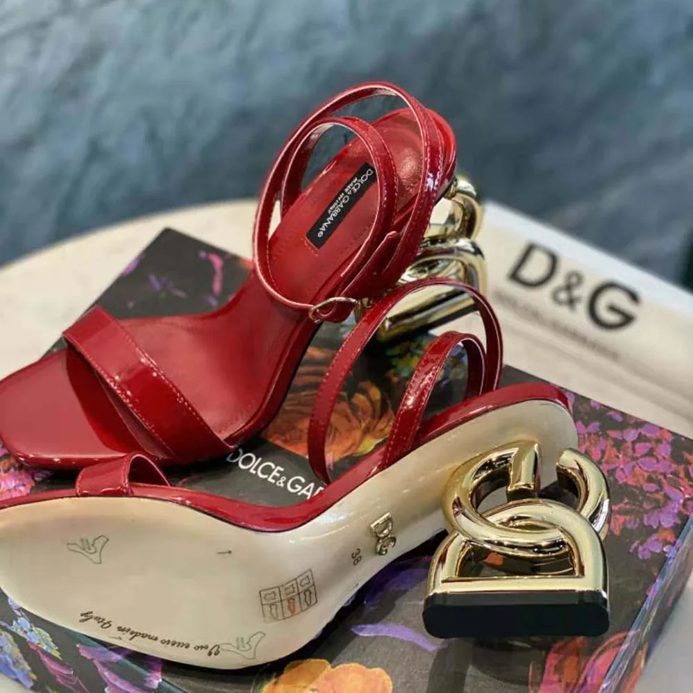Dolce Gabbana D&G Patent Leather Sandals with 3.5 Heel for Women in Red Dolce Gabbana D&G Patent Leather Sandals with 3.5 Heel for Women in Red