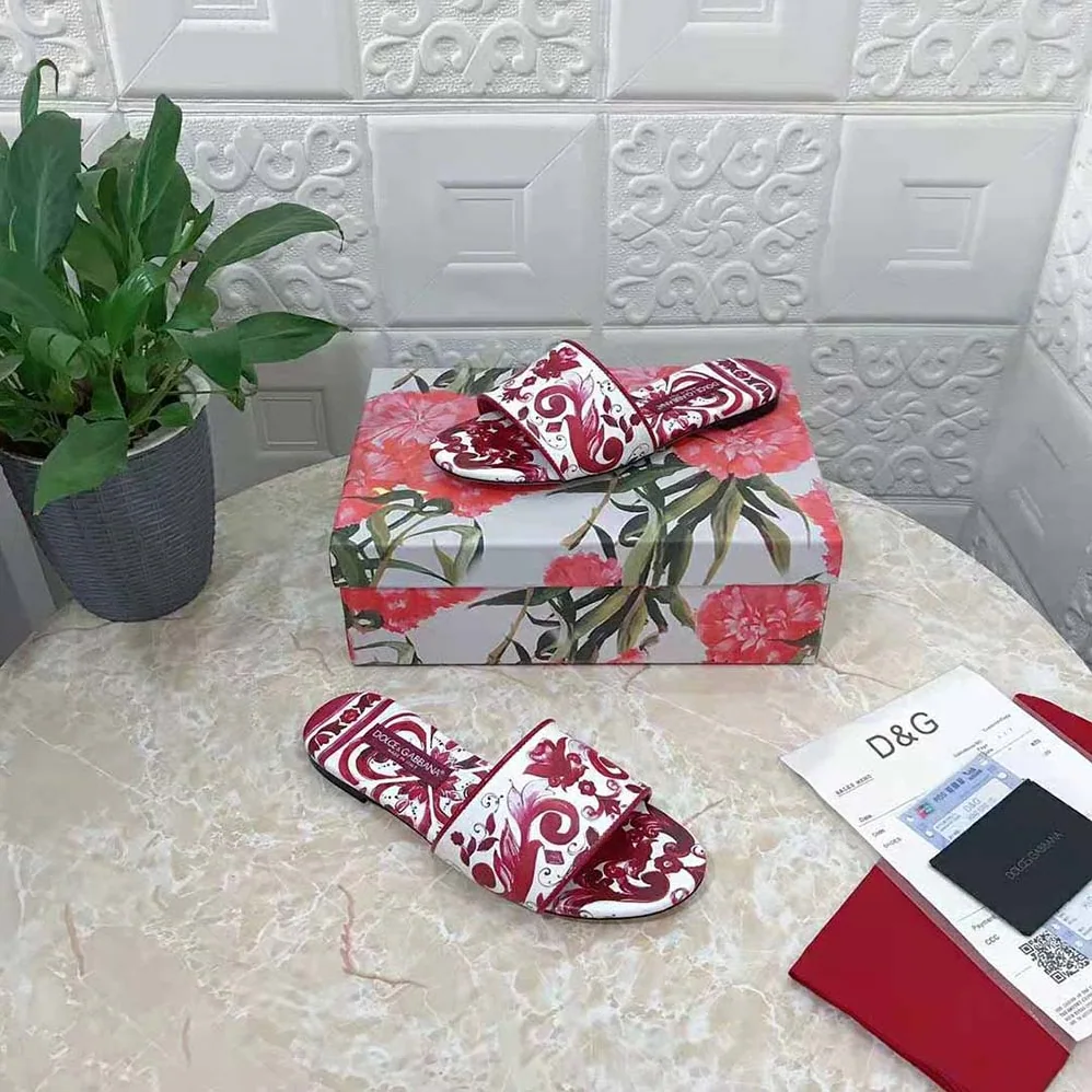 Dolce Gabbana D&G Printed Canvas Slides for Women in Red Dolce Gabbana D&G Printed Canvas Slides for Women in Red