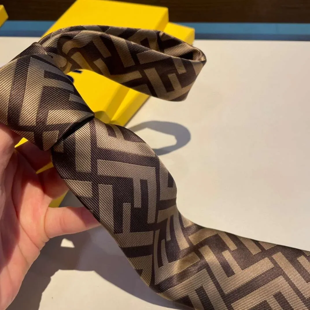 Fendi Tie Silk Necktie Brown FXC023A003F13D6