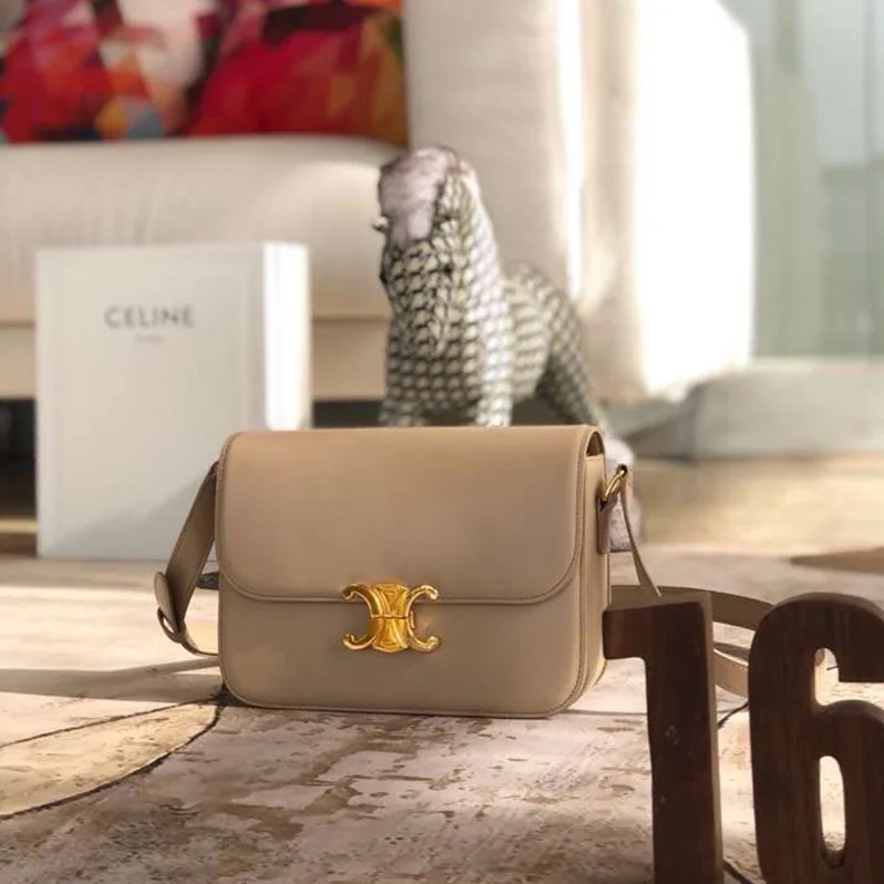 Celine Lady Medium Triomphe Bag in Shiny Calfskin in Sandy