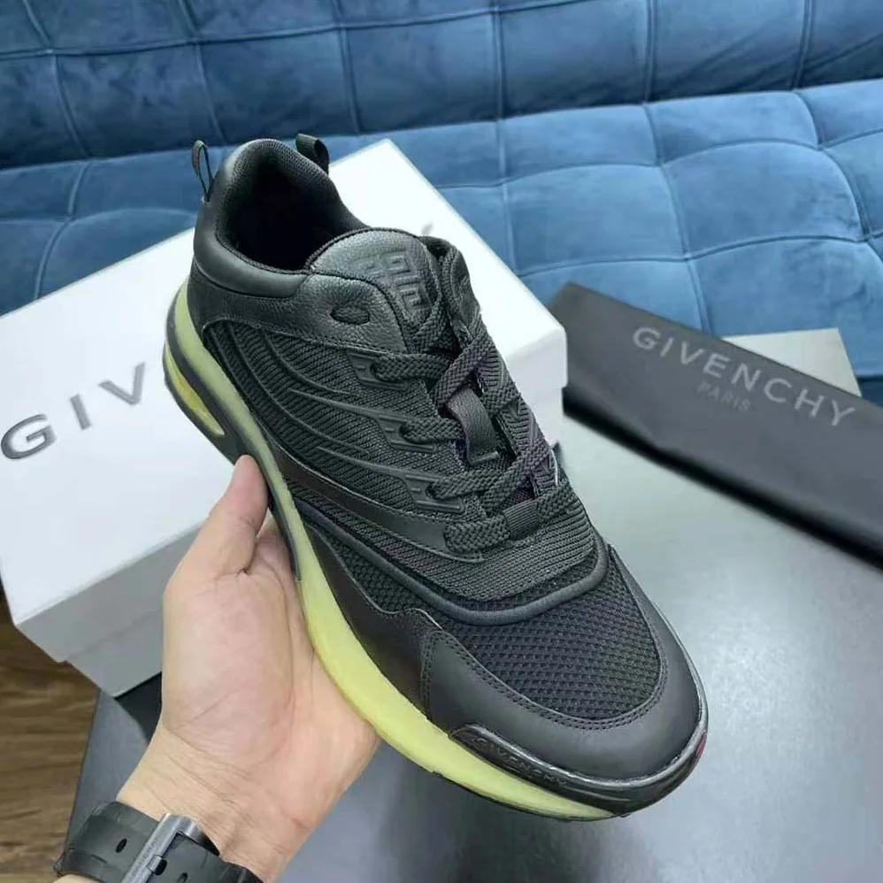 Givenchy Giv 1 Sneakers in Leather and Mesh for Unisex in Black Givenchy Giv 1 Sneakers in Leather and Mesh for Unisex in Black