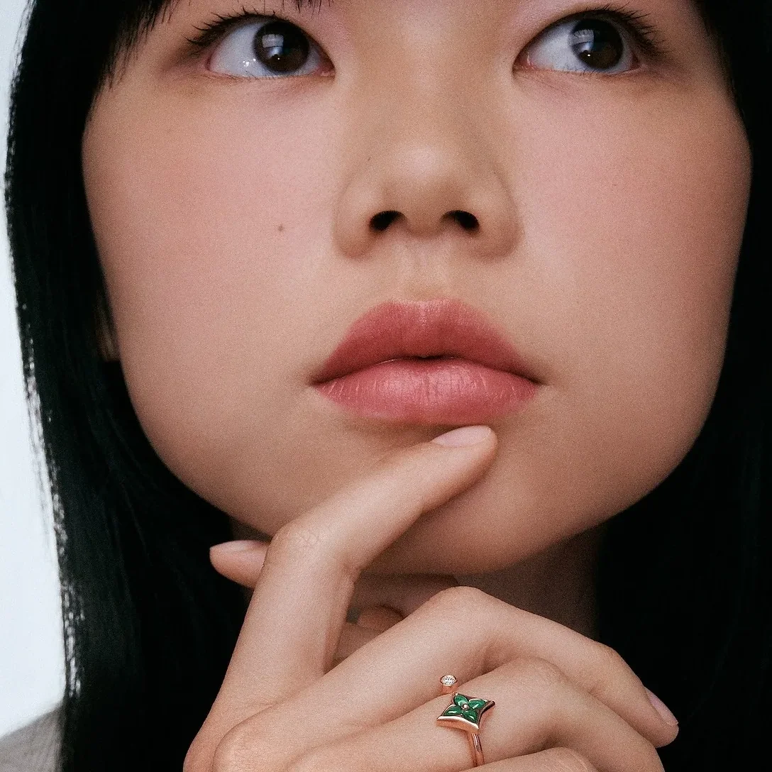 Louis Vuitton Color Blossom Mini Star Ring Pink-Toned Q9S81A