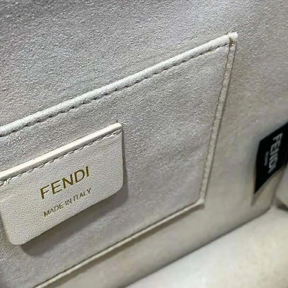 Fendi Kan I Black Leather Bag for Women in Black