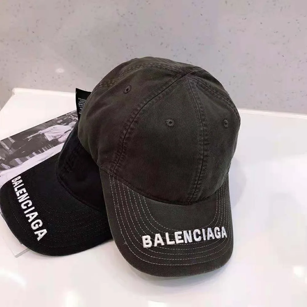 Balenciaga Logo Visor Cap in Black and White Cotton Drill for Women Balenciaga Logo Visor Cap in Black and White Cotton Drill for Women
