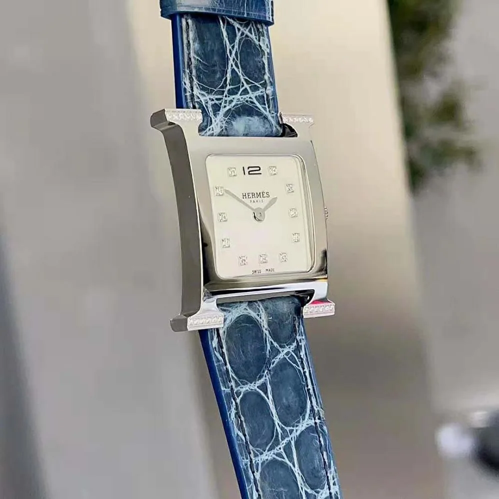 Hermes Heure H Watch Small Model Quartz Movement 25 mm in Diamond-set Steel for Women in Navy Hermes Heure H Watch Small Model Quartz Movement 25 mm in Diamond-set Steel for Women in Navy