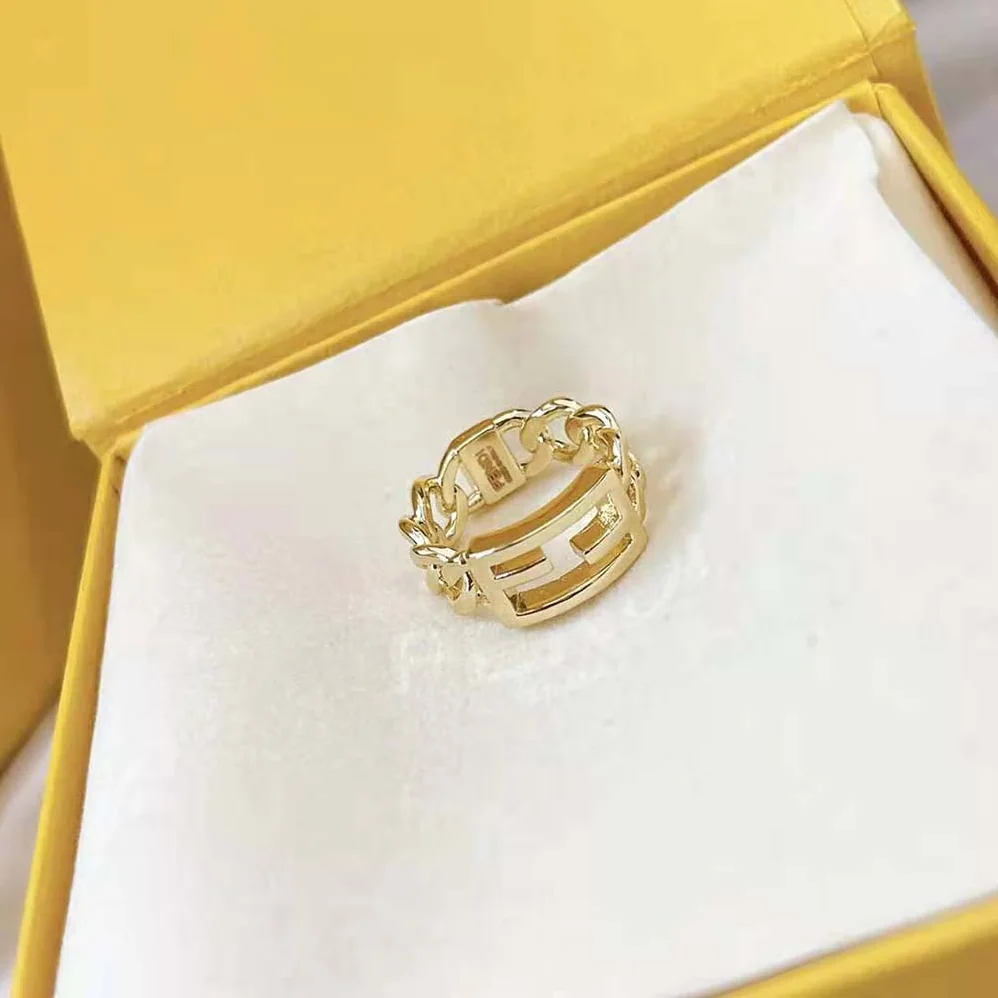 Fendi Baguette Chain Gold for Women in Colored Ring Fendi Baguette Chain Gold for Women in Colored Ring