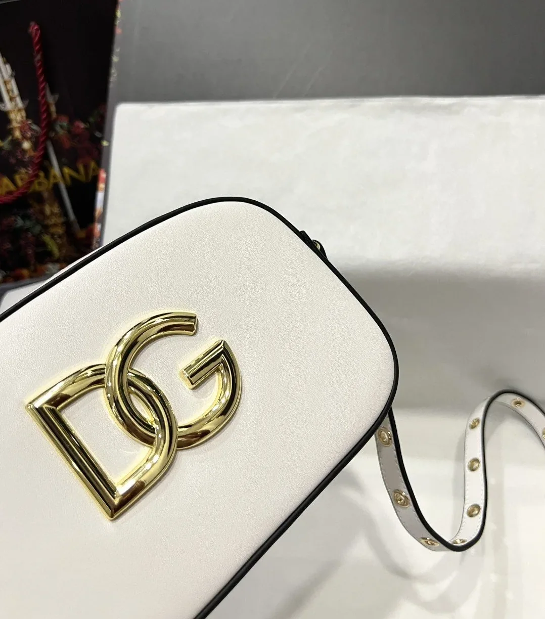 Dolce & Gabbana Crossbody 3.5 Bag White / DG BB7095AW57680002 Dolce & Gabbana Crossbody 3.5 Bag White / DG BB7095AW57680002