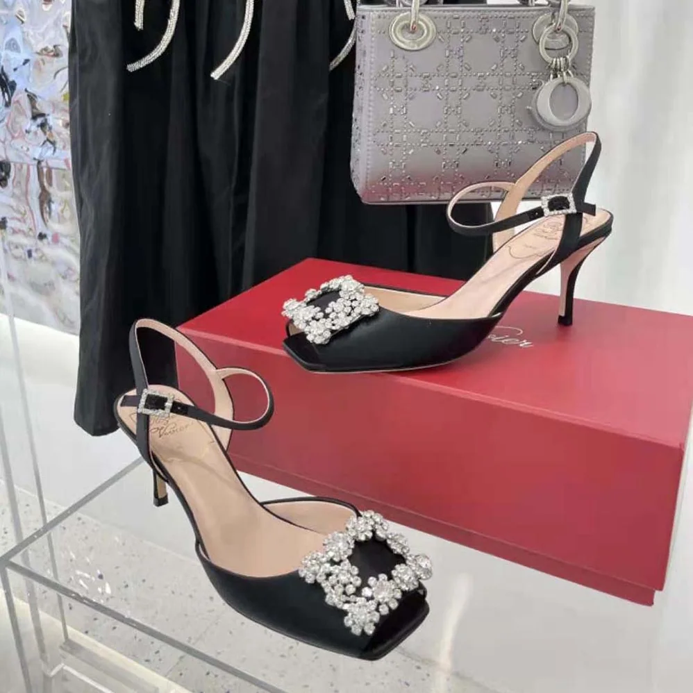 Roger Vivier Flower Strass Buckle Sandals in Satin for Women in Black