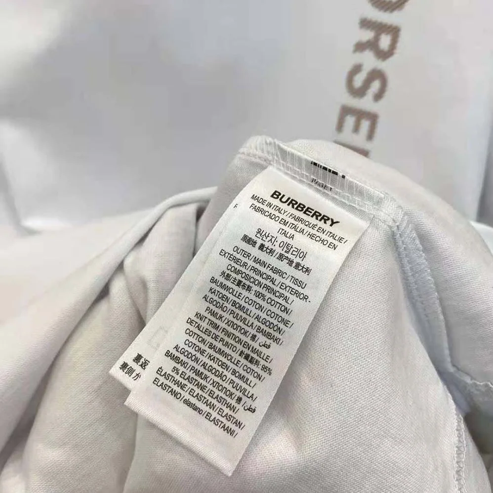 Burberry Horseferry Square Print Cotton T-shirt for Women in White Burberry Horseferry Square Print Cotton T-shirt for Women in White