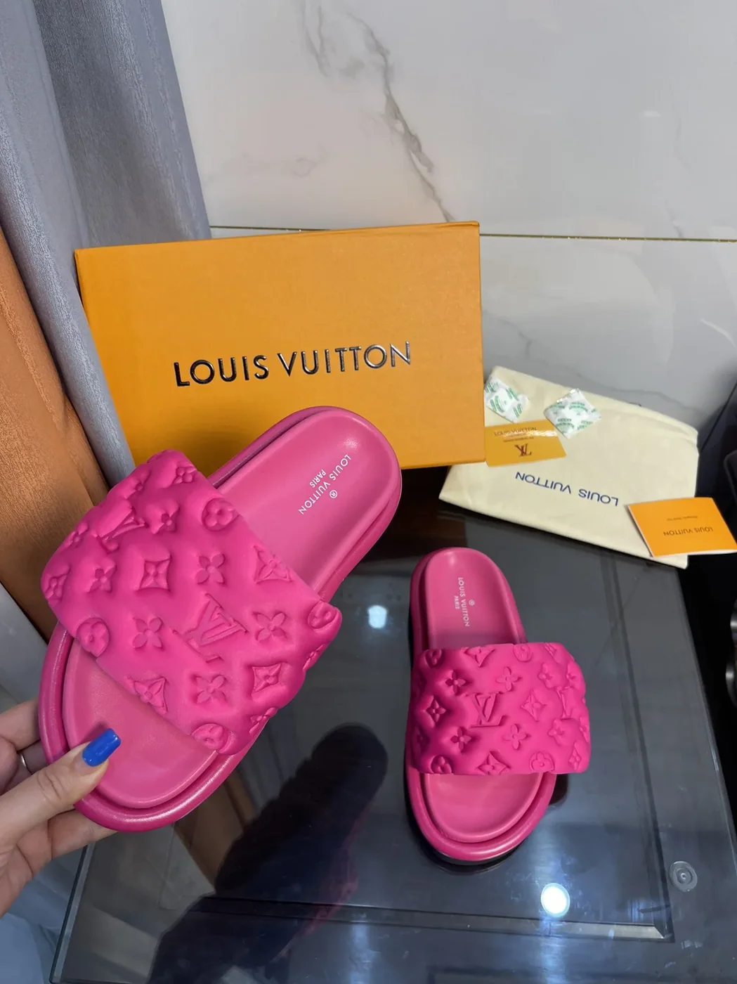 Louis Vuitton Pool Pillow Comfort Flat Mule Black LV 1AA1EF Louis Vuitton Pool Pillow Comfort Flat Mule Black LV 1AA1EF