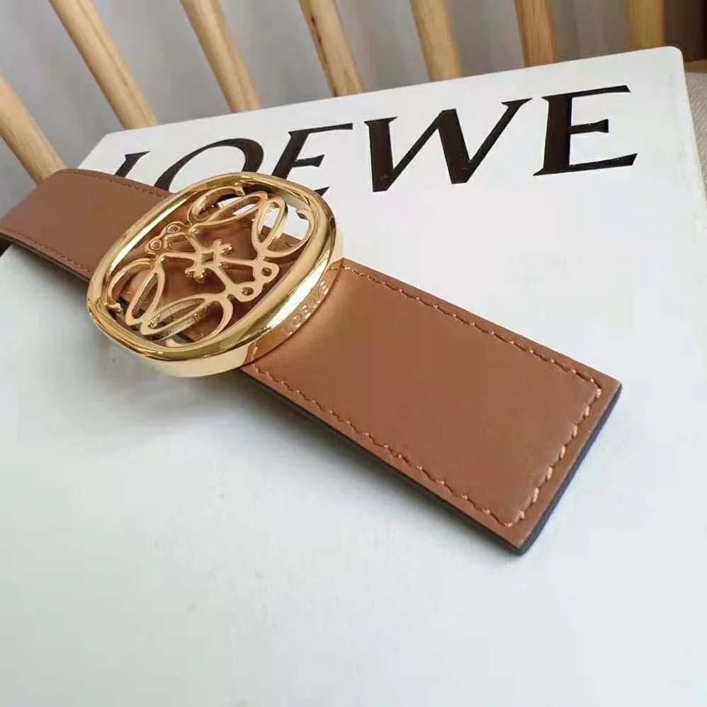 Loewe Reversible Anagram Ellipse Belt in Smooth Calfskin for Women in Tan Loewe Reversible Anagram Ellipse Belt in Smooth Calfskin for Women in Tan