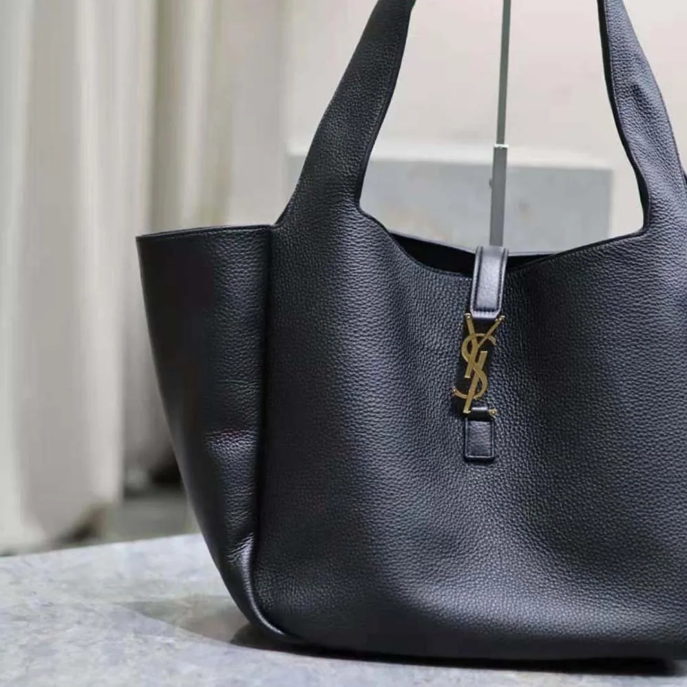 Saint Laurent YSL Bea in Grained Leather for Women in Black Saint Laurent YSL Bea in Grained Leather for Women in Black