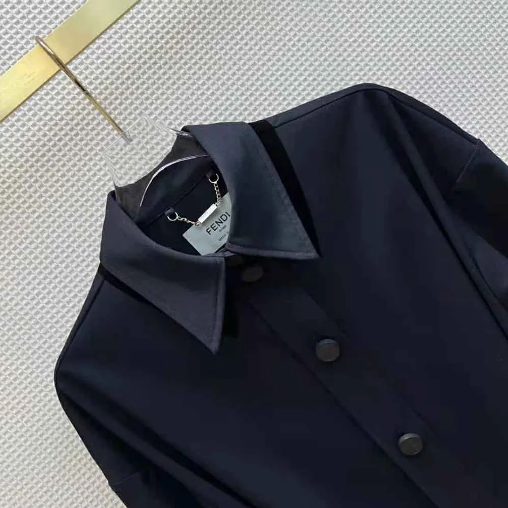 Fendi Single-Breasted Blue Wool Go for Women in To Jacket