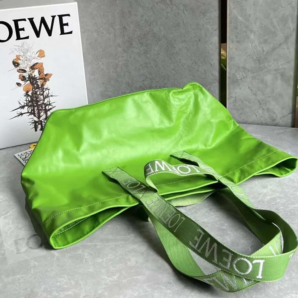 Loewe Fold Shopper in Paper Calfskin for Unisex in Green