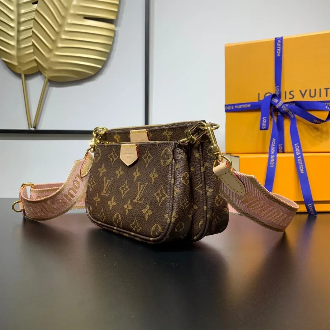 Louis Vuitton Multi Pochette Accessoire Shoulder Bag / Pink Monogram Canvas Gold Hardware Louis Vuitton Multi Pochette Accessoire Shoulder Bag / Pink Monogram Canvas Gold Hardware