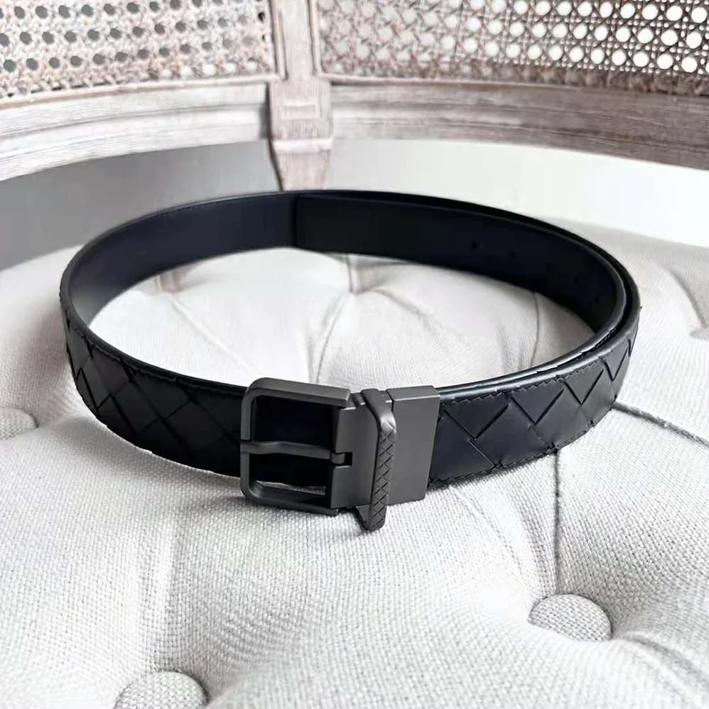 Bottega Veneta Intrecciato Belt in a Blown-up Intreccio Weave for Men in Black Bottega Veneta Intrecciato Belt in a Blown-up Intreccio Weave for Men in Black