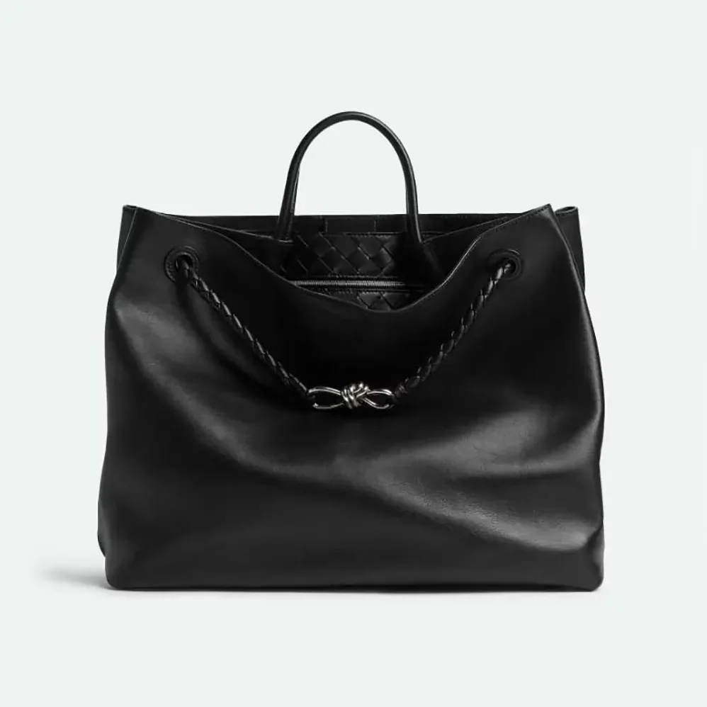 Bottega Veneta Large Andiamo in Silky Calf Leather for Women in Black/Silver