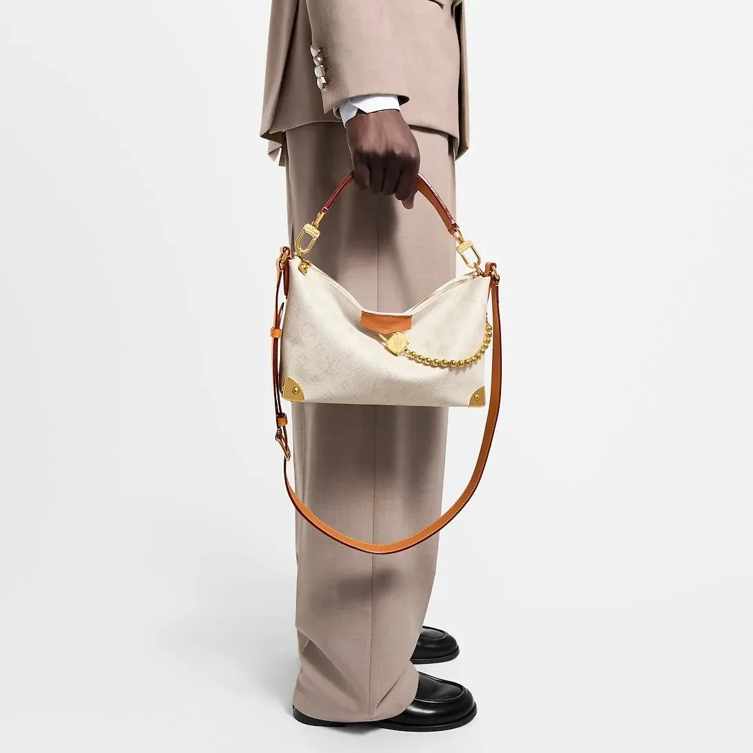 Louis Vuitton Bobo Trunk Bag Off in White /