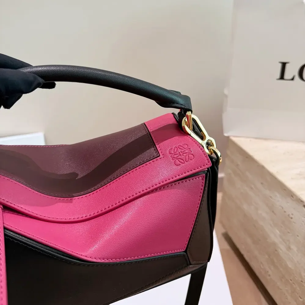 Loewe Small Puzzle Bag in Nappa Calfskin for Unisex in Black/Burgundy