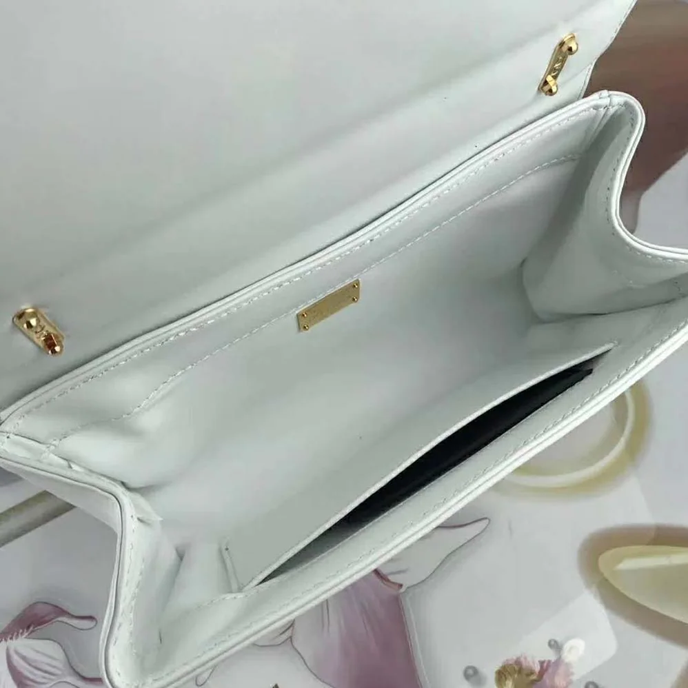 Dolce Gabbana D&G DG Girls Shoulder Bag Nappa Leather for Women in White Dolce Gabbana D&G DG Girls Shoulder Bag Nappa Leather for Women in White