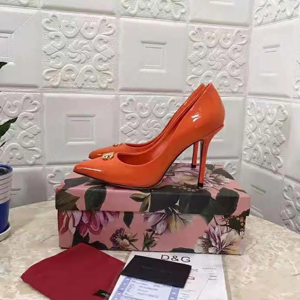 Dolce Gabbana D&G Patent Leather Pumps with DG Logo for Women Dolce Gabbana D&G Patent Leather Pumps with DG Logo for Women