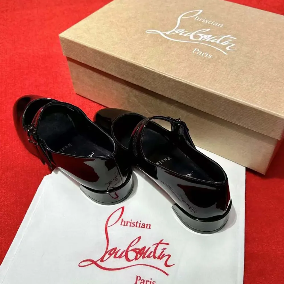 Christian Louboutin Sweet Jane Ballerinas Patent Calf Leather for Women in Black Christian Louboutin Sweet Jane Ballerinas Patent Calf Leather for Women in Black