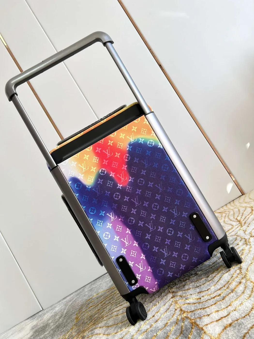 Louis Vuitton Horizon 55 Suitcase in Monogram Black Silver Hardware
