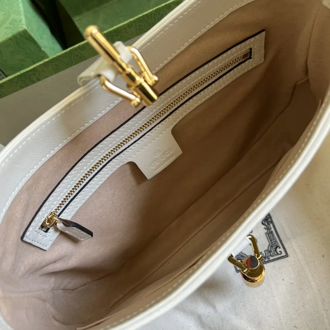 Gucci Jackie 1961 Small Shoulder Bag Beige And Ebony GG Supreme Canvas / Gucci Jackie 1961 Small Shoulder Bag Beige And Ebony GG Supreme Canvas /