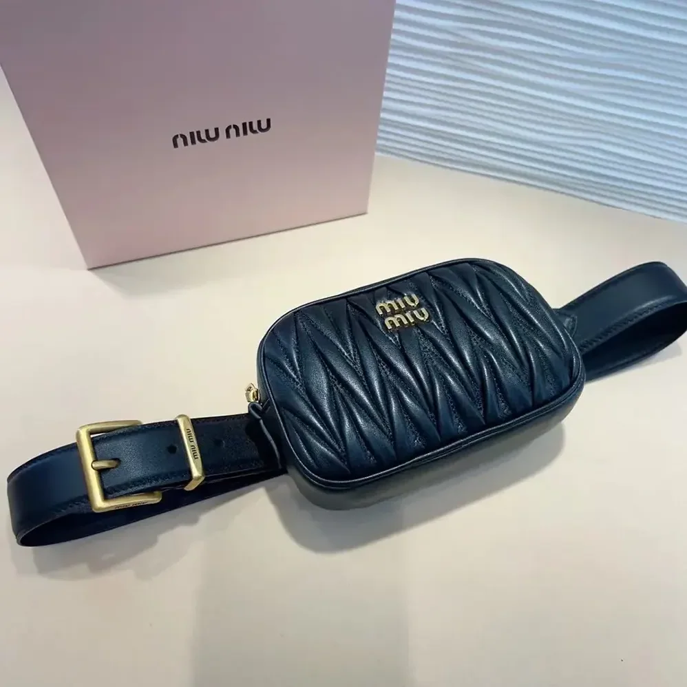 Miu Miu Belt with Matelassé Pouch for Women in Black Miu Miu Belt with Matelassé Pouch for Women in Black