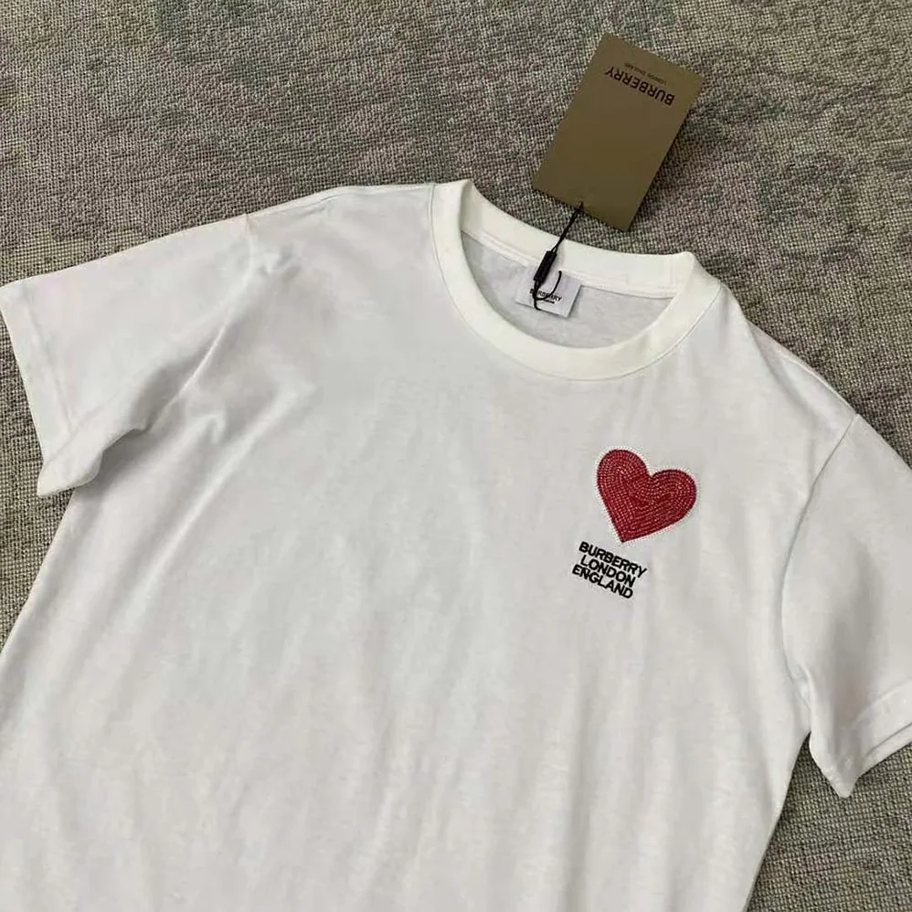 Burberry Heart Motif Cotton T-shirt for Women in White Burberry Heart Motif Cotton T-shirt for Women in White