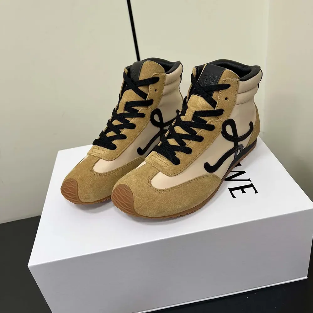 Loewe Ballet Runner 2.0 High-top in Nylon and Calfskin for Unisex in Brown Loewe Ballet Runner 2.0 High-top in Nylon and Calfskin for Unisex in Brown