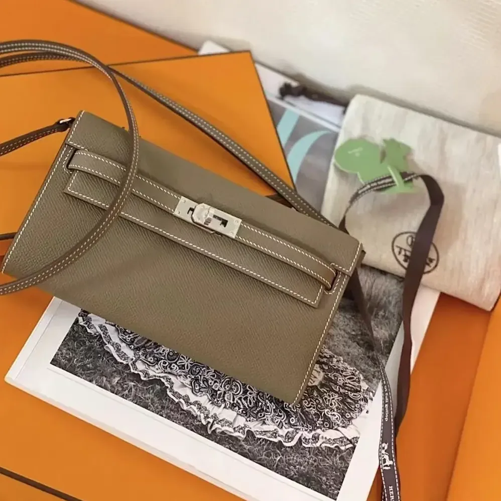 Hermes Kelly To Go in Epsom Leather for Women in Grey/Silver