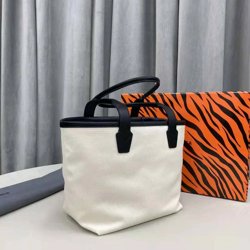 Balenciaga Cities Paris Jumbo Small Tote Bag in Beige for Women Balenciaga Cities Paris Jumbo Small Tote Bag in Beige for Women