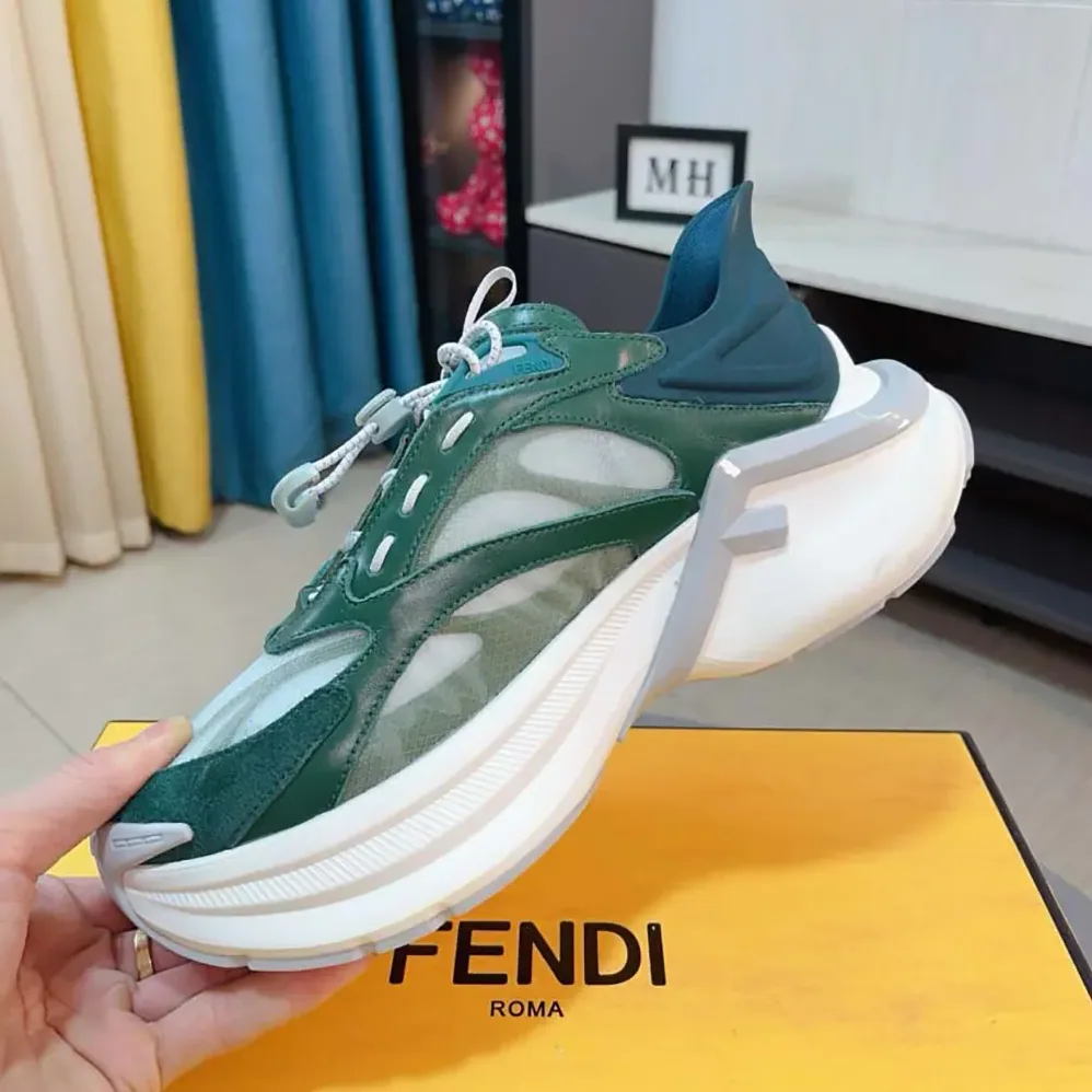 Fendi F-Light Sneakers Green Mesh and Leather Running Shoes for Unisex Fendi F-Light Sneakers Green Mesh and Leather Running Shoes for Unisex