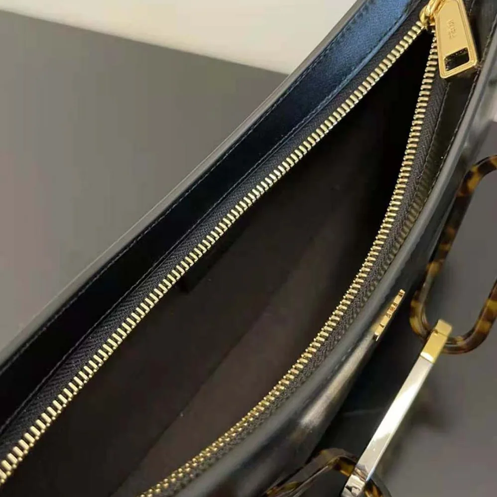 Fendi O'Lock Swing Black Leather Pouch for Women