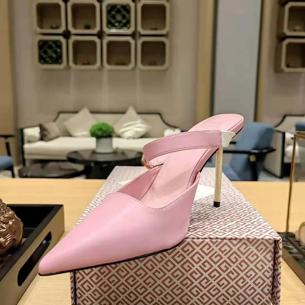 Givenchy Voyou Slingbacks in Leather for Women in Pink Givenchy Voyou Slingbacks in Leather for Women in Pink