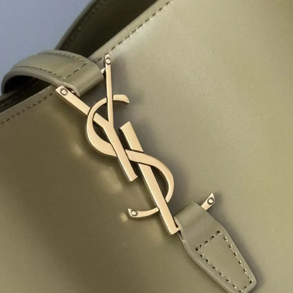 Saint Laurent YSL Le 37 Small in Shiny Leather for Women in Dark Green Saint Laurent YSL Le 37 Small in Shiny Leather for Women in Dark Green
