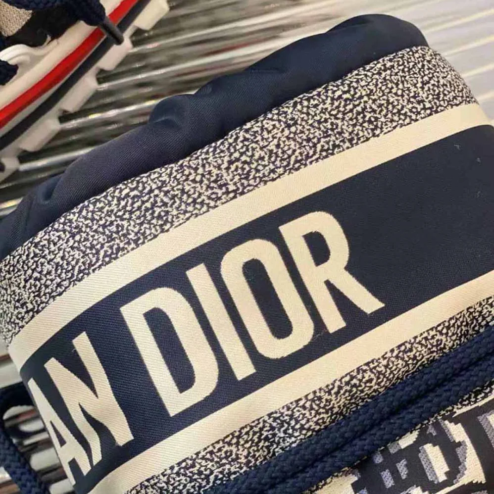 Dior Dioralps Snow Boot Deep Blue Dior Oblique Shiny Nylon for Women Dior Dioralps Snow Boot Deep Blue Dior Oblique Shiny Nylon for Women