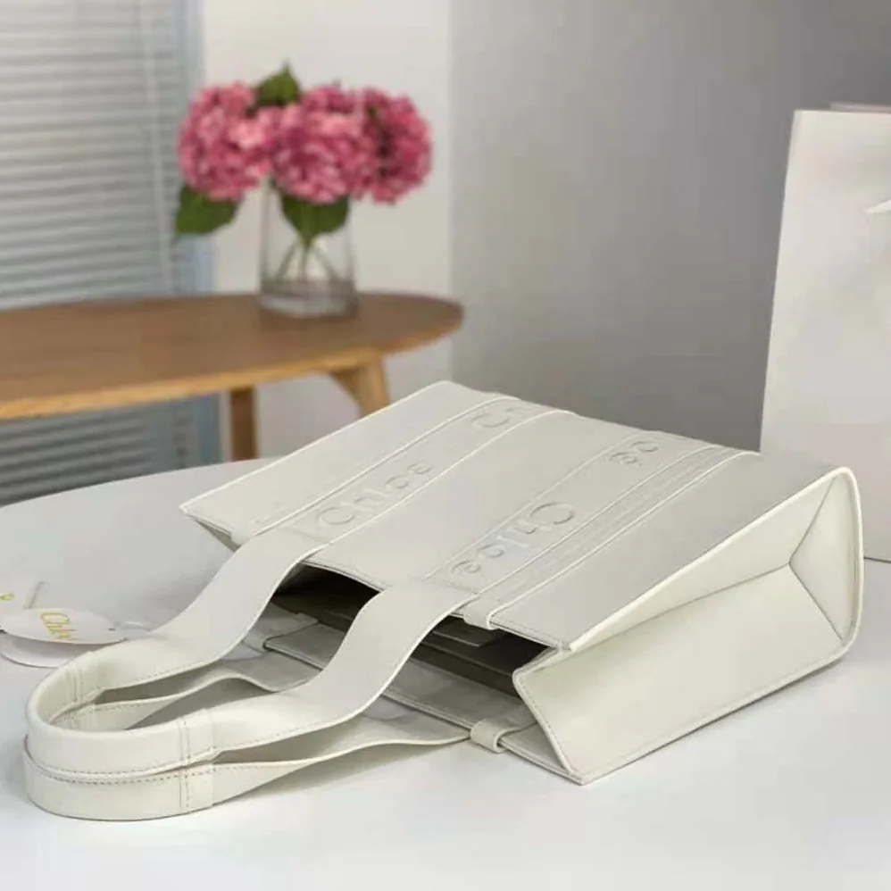 Chloe Medium Woody Tote Bag with Embroidered Chloé Logo for Women in White