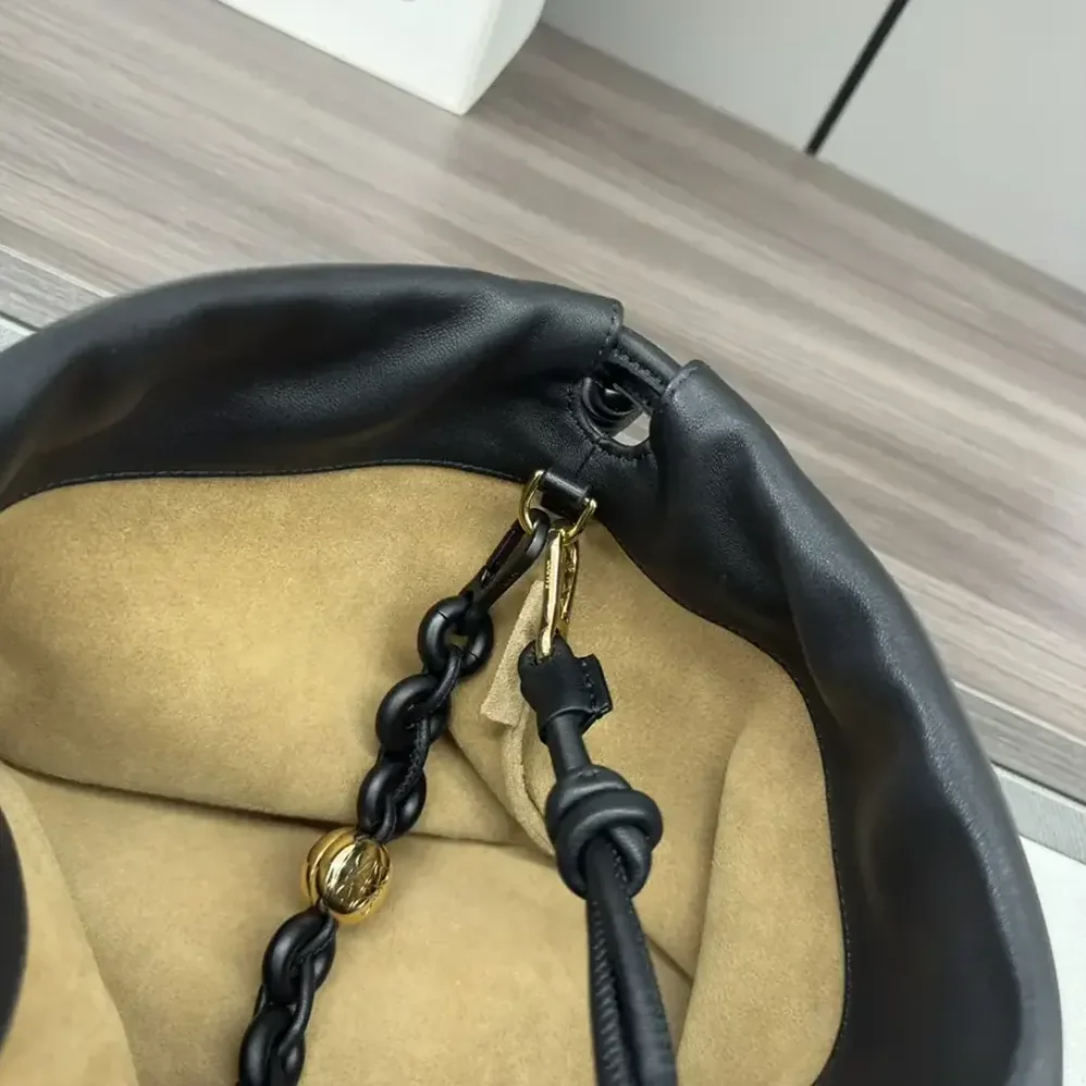 Loewe Large Flamenco Purse in Mellow Nappa Lambskin for Unisex in Black Loewe Large Flamenco Purse in Mellow Nappa Lambskin for Unisex in Black