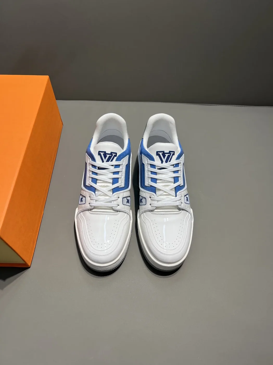 Louis Vuitton Trainer Sneaker White in Blue Virgil Abloh