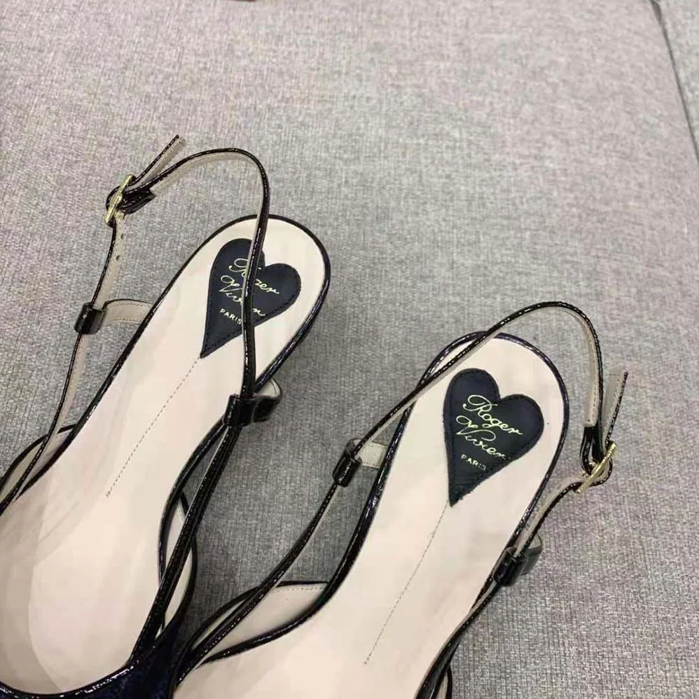 Roger Vivier Virgule Bow Slingback Pumps in Fabric for Women in Black Roger Vivier Virgule Bow Slingback Pumps in Fabric for Women in Black