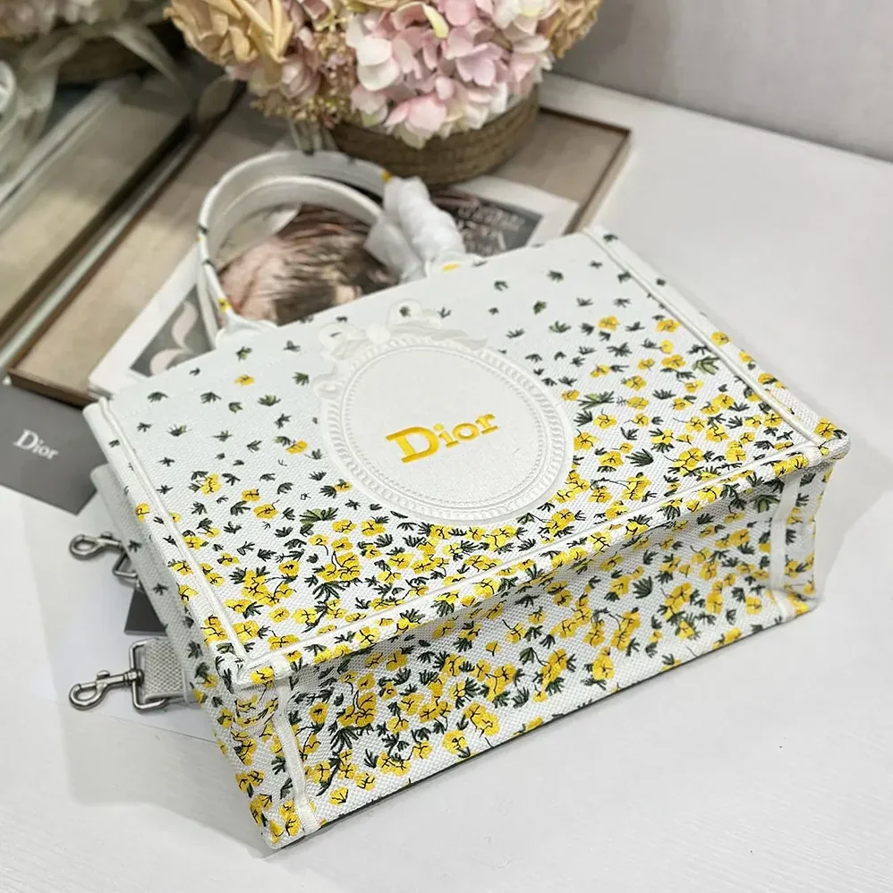 Dior Medium Dior Book Tote with Strap Buttercup Dior Embroidery and White Dior Médaillon for Women Dior Medium Dior Book Tote with Strap Buttercup Dior Embroidery and White Dior Médaillon for Women