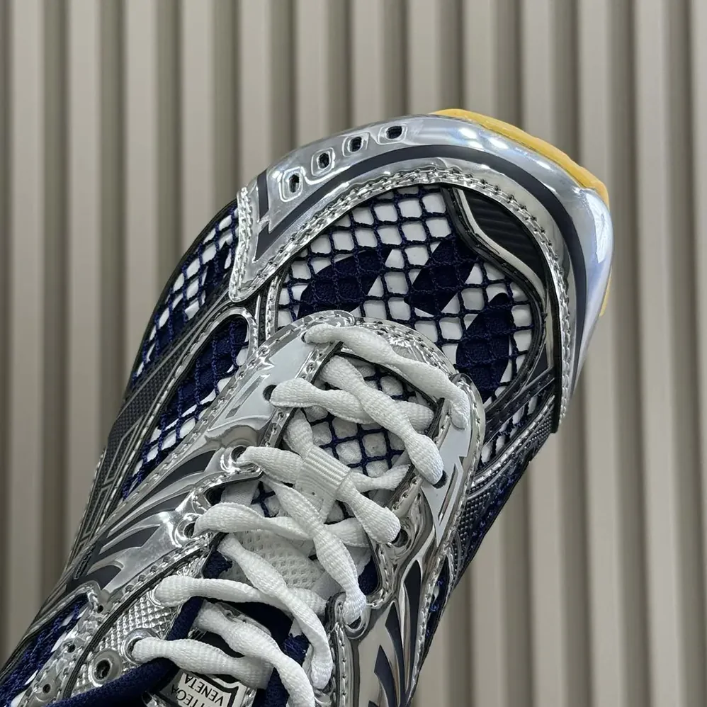 Bottega Veneta Orbit Sneaker for Unisex in Navy