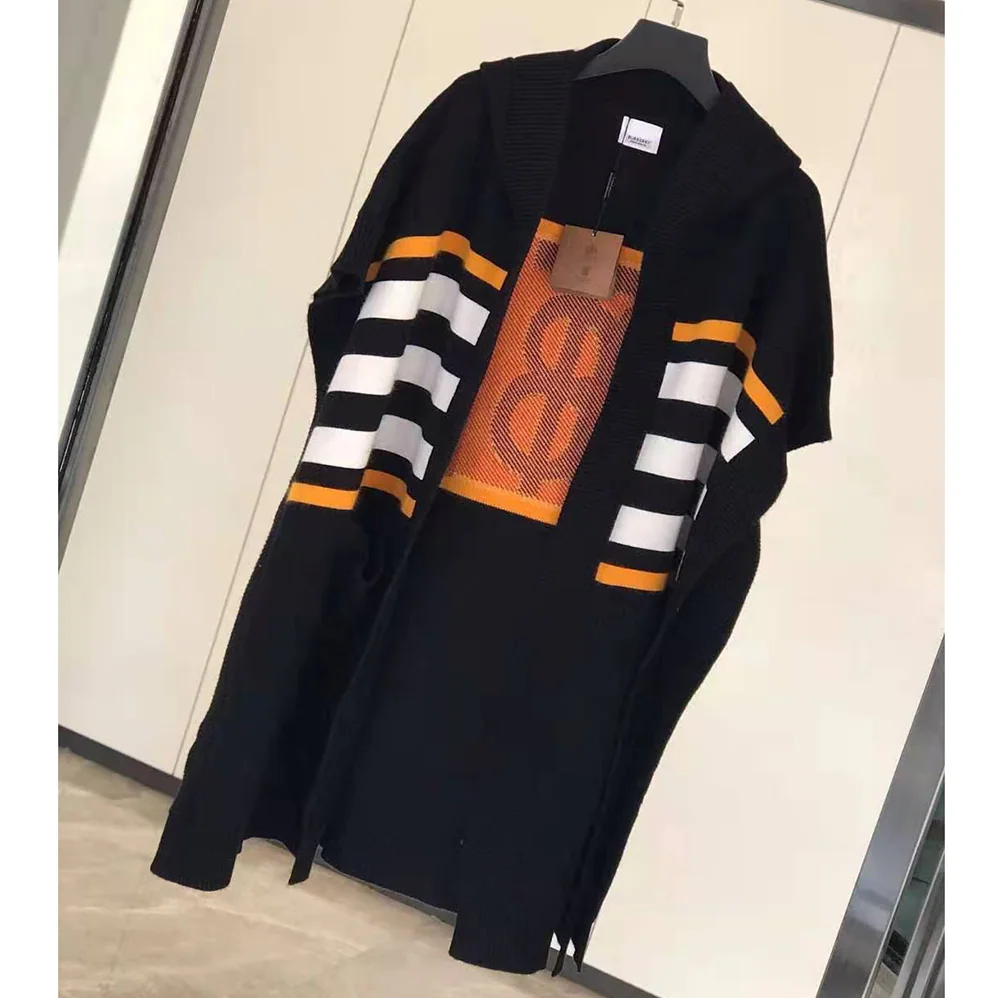 Burberry Monogram Motif Lntarsia Wool Cashmere Blend Cape for Women in Black Burberry Monogram Motif Lntarsia Wool Cashmere Blend Cape for Women in Black