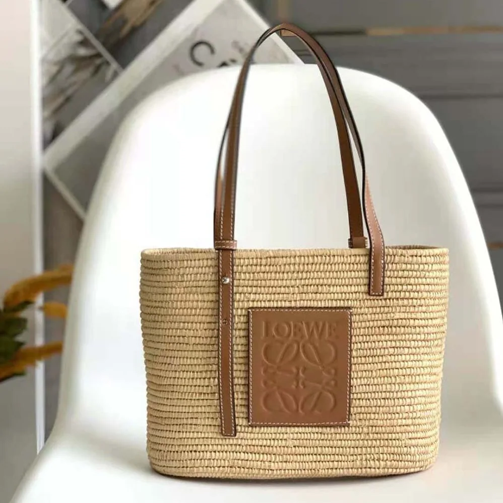 Loewe Small Square Basket Bag in Raffia and Calfskin for Women in Brown Loewe Small Square Basket Bag in Raffia and Calfskin for Women in Brown
