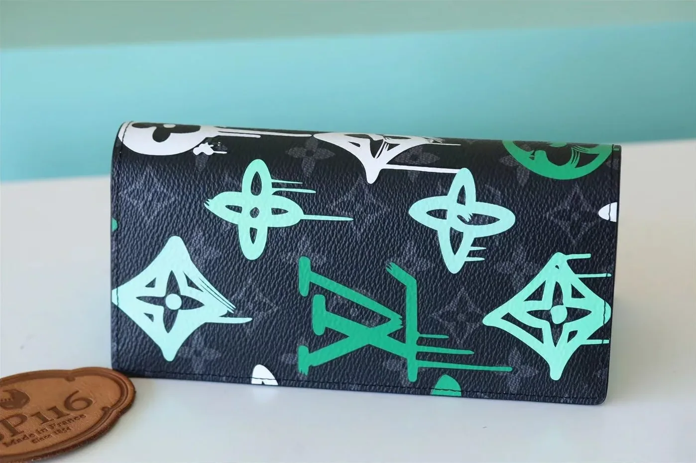 Louis Vuitton Brazza Wallet Black Monogram Flowers Black /