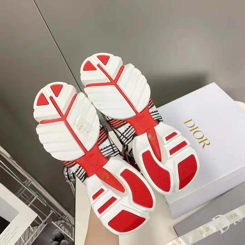 Dior D-Connect Sneaker White Technical Fabric with Red and Black Cupidon Print for Women Dior D-Connect Sneaker White Technical Fabric with Red and Black Cupidon Print for Women