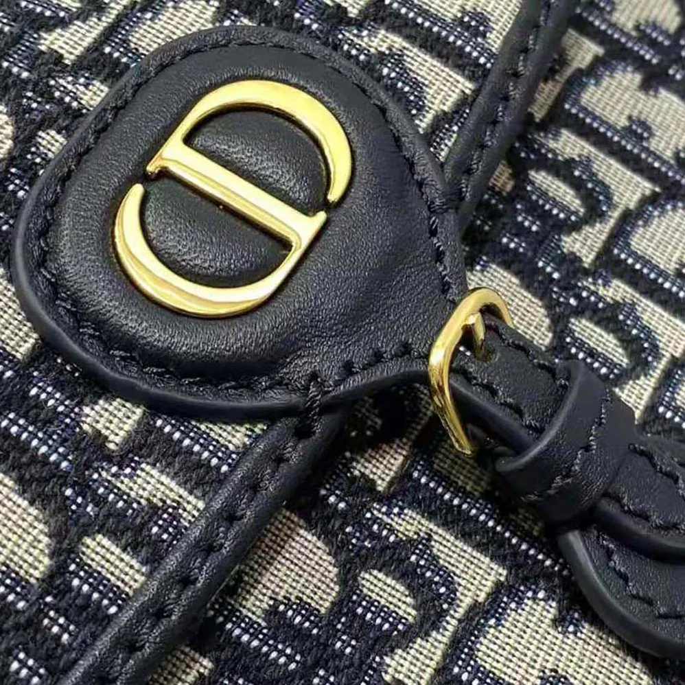 Dior Dior Bobby East-West Pouch with Chain Blue Dior Oblique Jacquard for Women Dior Dior Bobby East-West Pouch with Chain Blue Dior Oblique Jacquard for Women